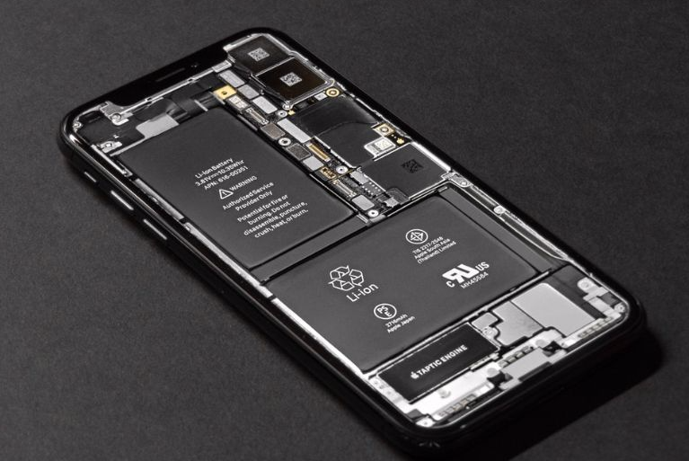 Wymiany baterii smartfona